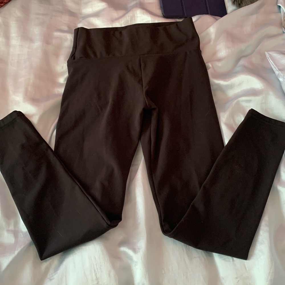 Black leggings